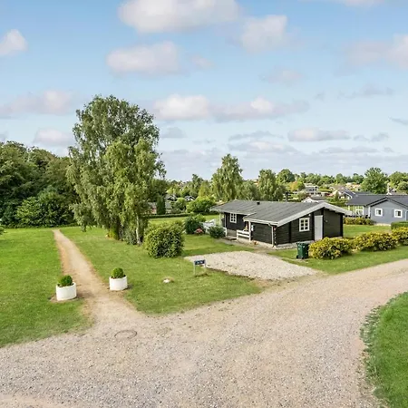 Three-bedroom In * Hejls