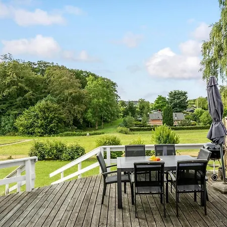 Three-bedroom In Hejls